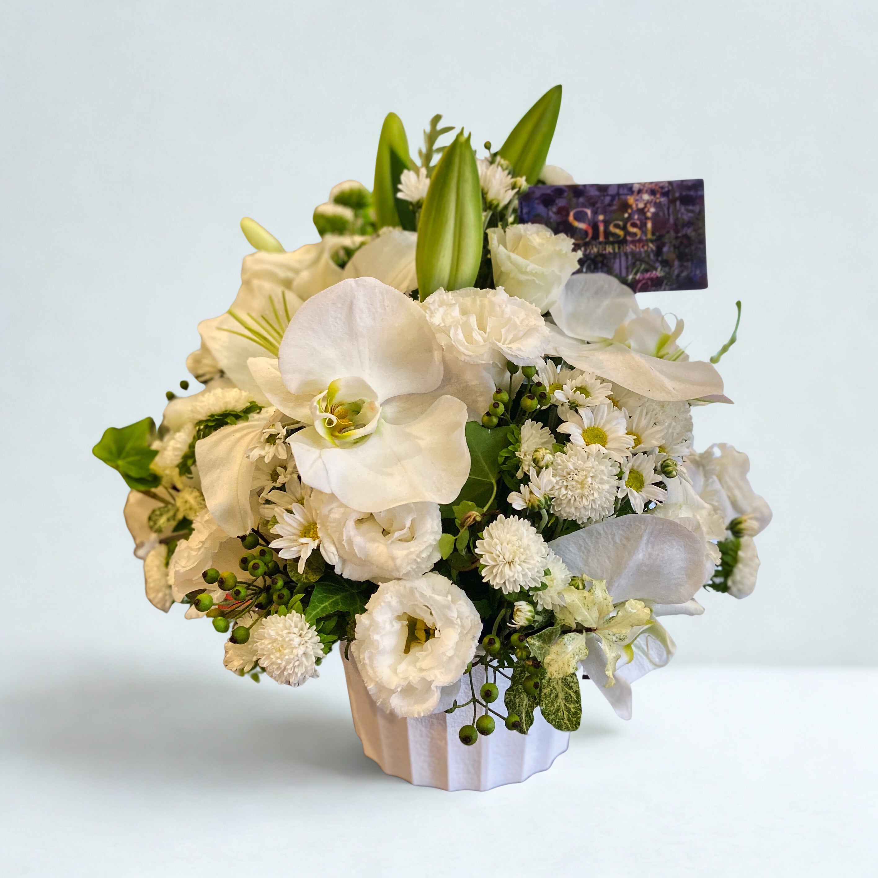 お供えアレンジメントS – Sissi Flower Design JP