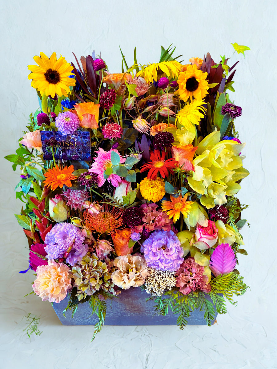 Parallel Floral Arrangement M