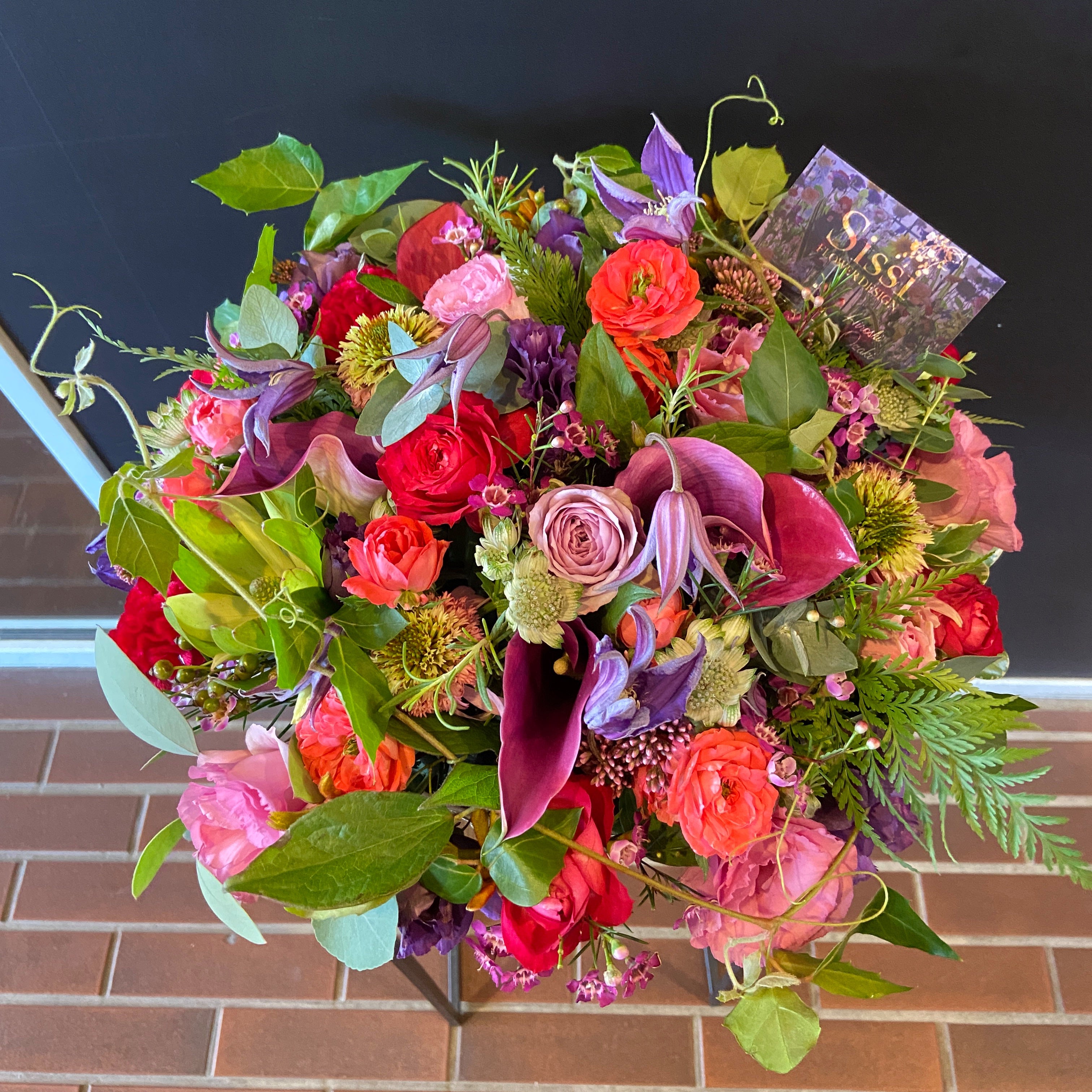 ラウンドアレンジメントM｜誕生日・開店祝いの花 – Sissi Flower Design JP