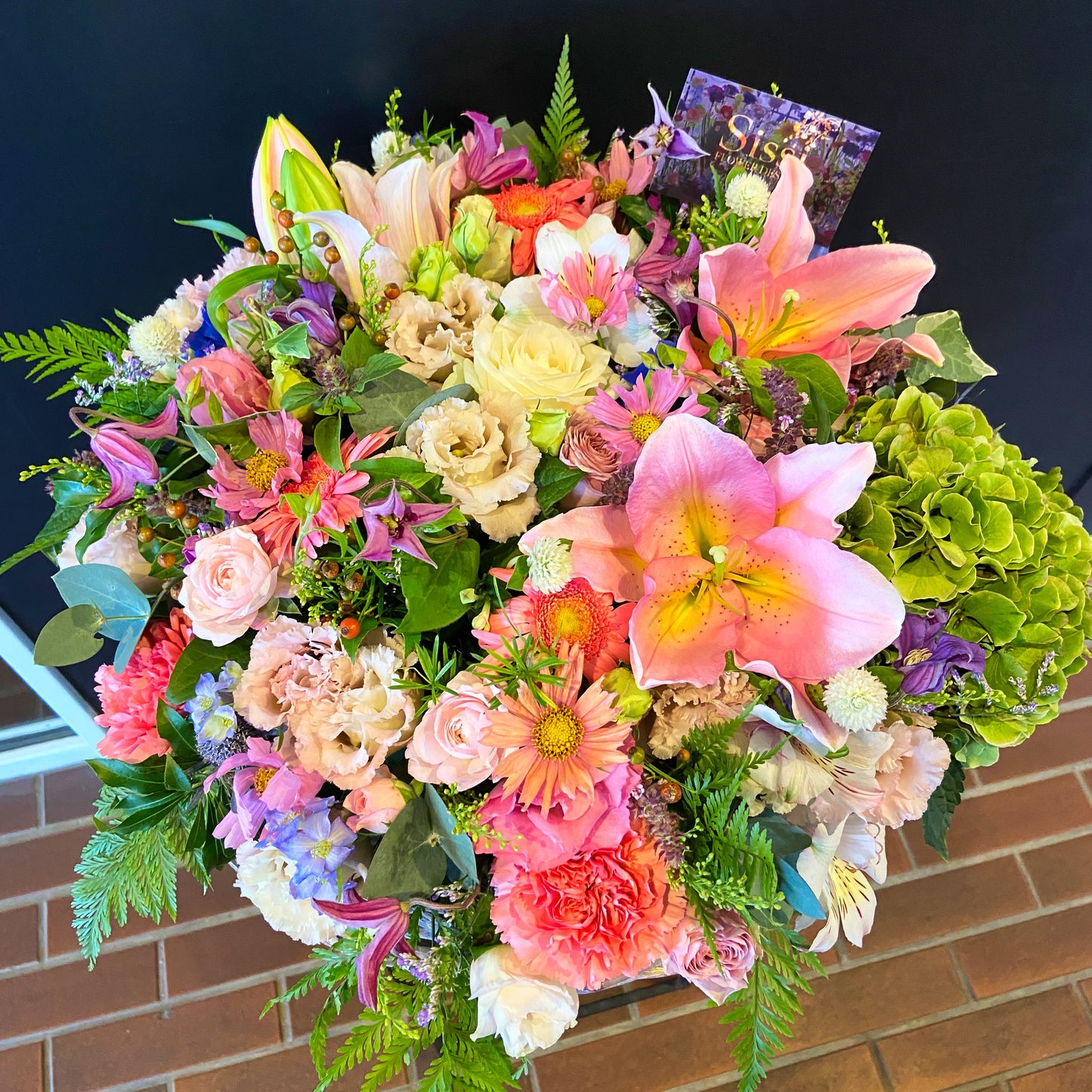 ラウンドアレンジメントLL