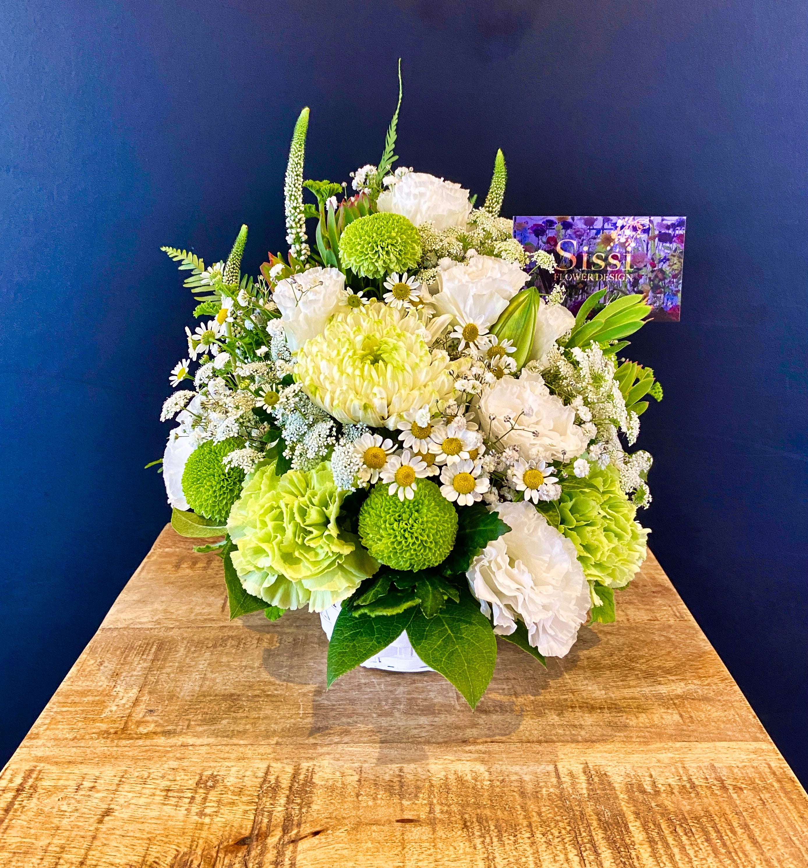 お供えアレンジメントS – Sissi Flower Design JP