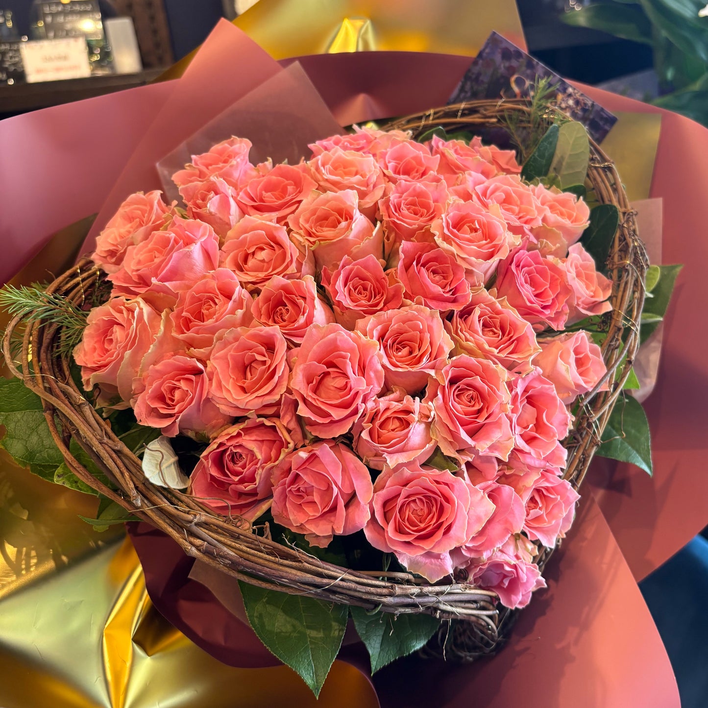 バラのハート型ブーケ