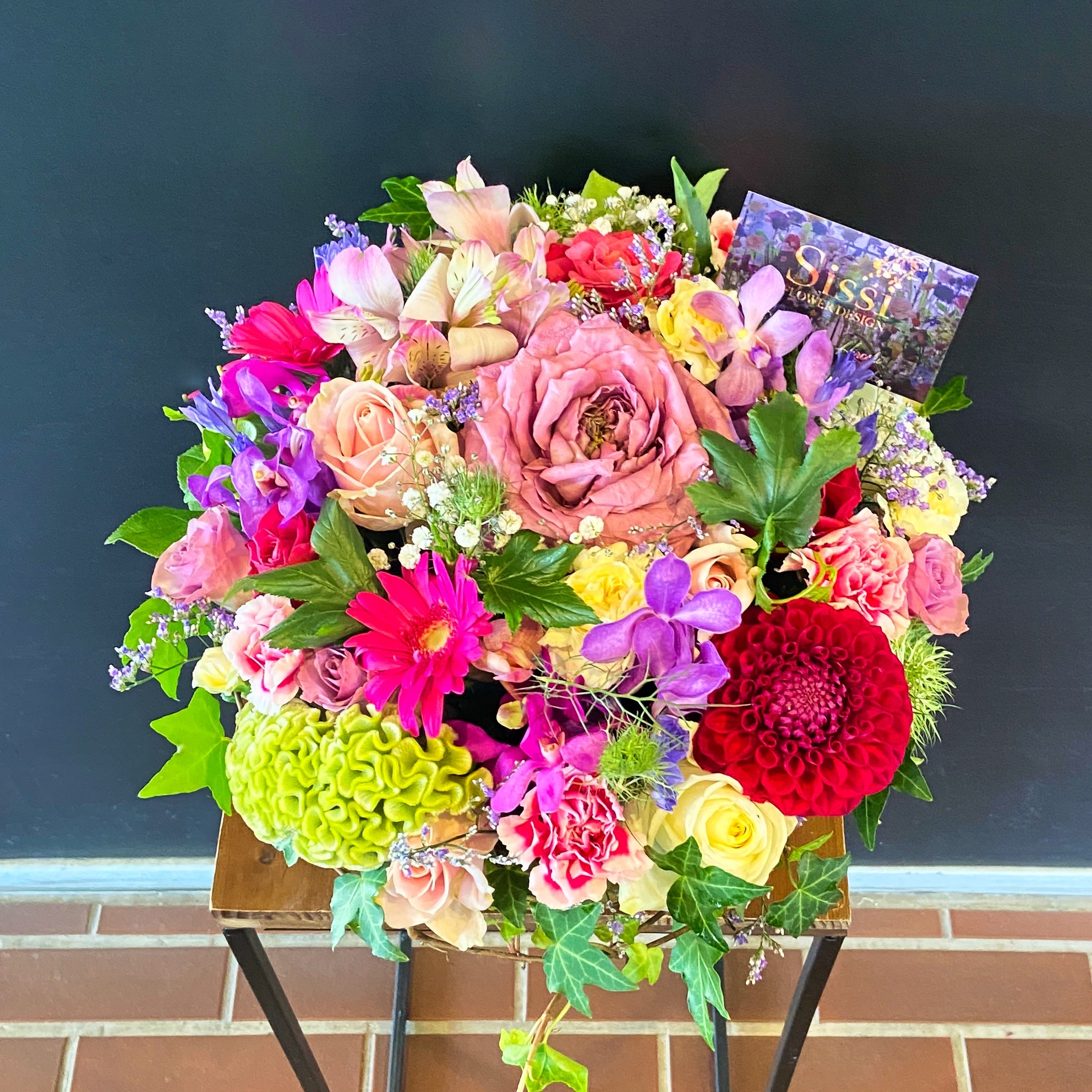 ラウンドアレンジメントM – Sissi Flower Design JP