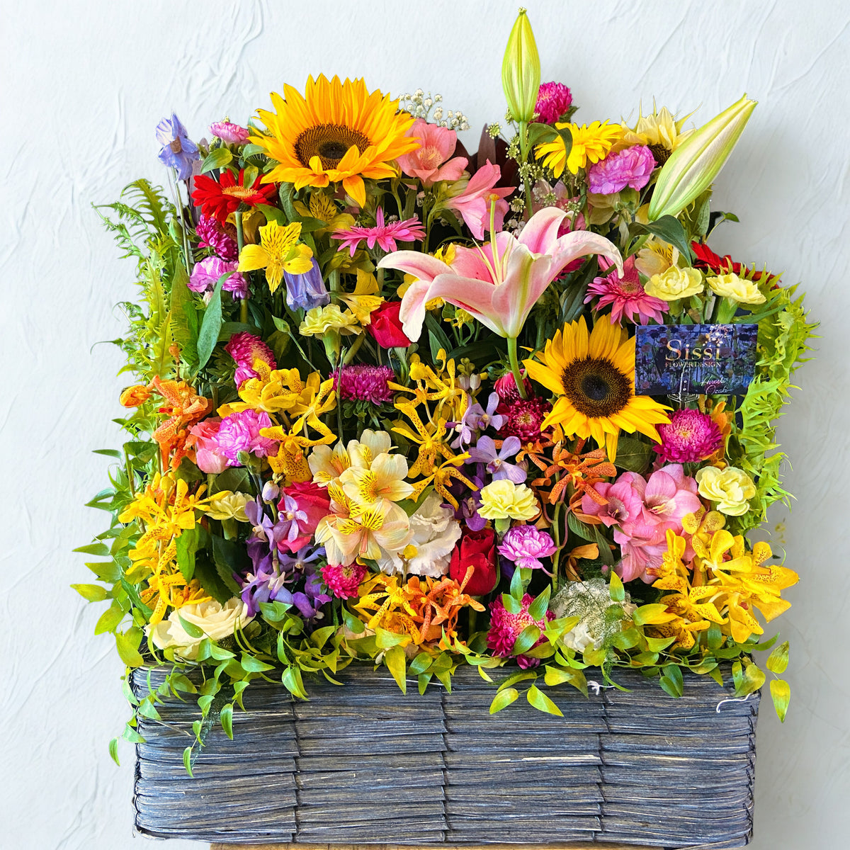 Parallel Floral Arrangement L