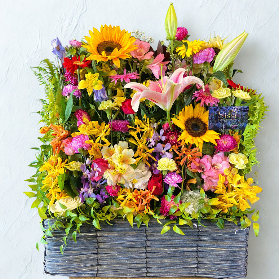 Parallel Floral Arrangement L